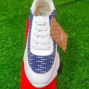 Women shoes brand new with tags